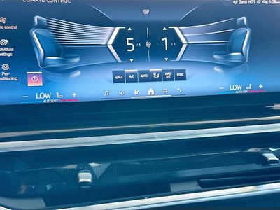 2024 BMW X5 — photo 16 view