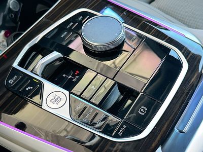2024 BMW X5 — photo 17 view