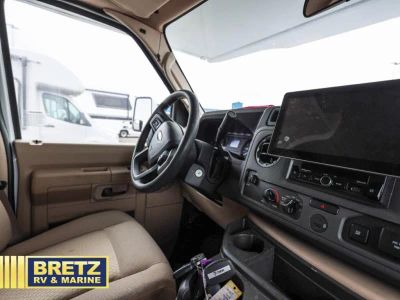 2025 Thor Motor Coach Freedom Elite — photo 12 view