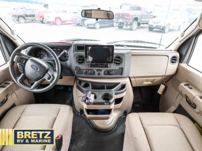 2025 Thor Motor Coach Freedom Elite — photo 13 view