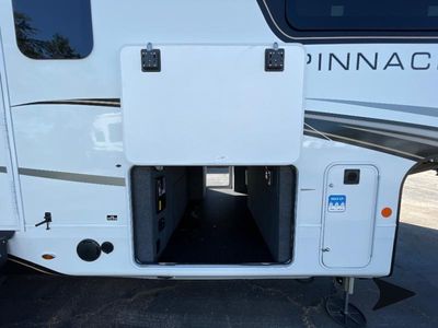 2025 Jayco Pinnacle - Photo 10