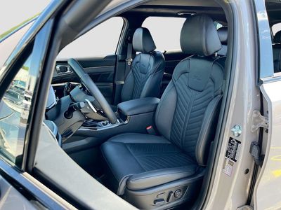 2025 Kia Sorento - Photo 22