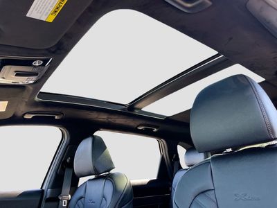 2025 Kia Sorento - Photo 23