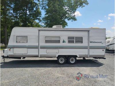 2002 Forest River RV Wildwood - Photo 5