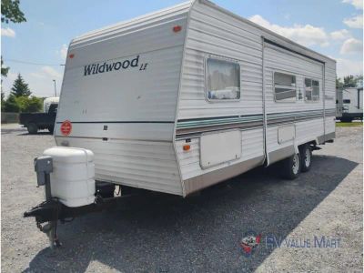 2002 Forest River RV Wildwood - Photo 4