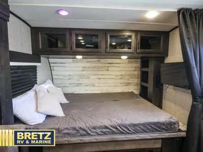 2022 Jayco Jay Feather Micro — photo 17 view