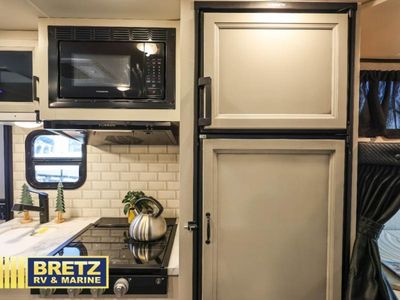 2022 Jayco Jay Feather Micro — photo 15 view