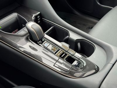 2025 Toyota Crown Signia Limited - Photo 38