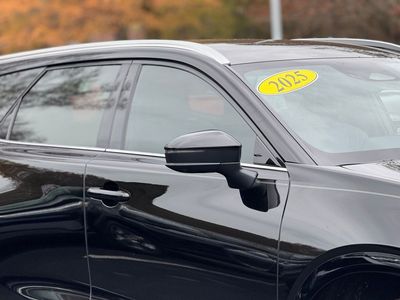 2025 Toyota Crown Signia Limited - Photo 8