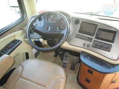 2014 Tiffin Motorhomes Allegro RED — photo 7 view