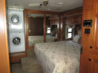 2014 Tiffin Motorhomes Allegro RED — photo 19 view