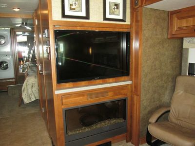 2014 Tiffin Motorhomes Allegro RED — photo 9 view