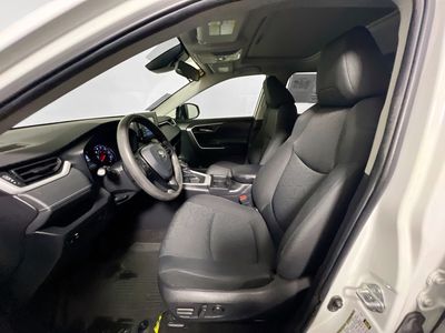 2021 Toyota RAV4 - Photo 12