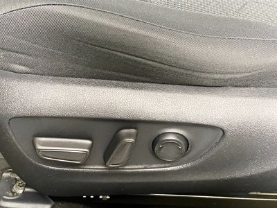 2021 Toyota RAV4 - Photo 13