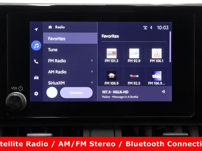 2024 Toyota RAV4 AWD — photo 17 view