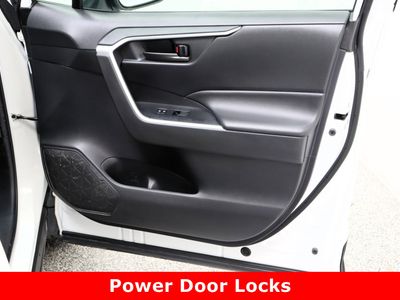 2024 Toyota RAV4 AWD — photo 32 view