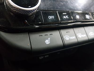 2024 Hyundai Elantra — photo 18 view