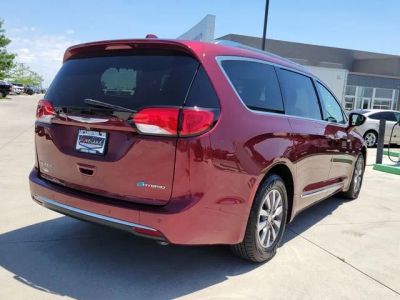 2020 Chrysler Pacifica Hybrid — rear three-quarter view