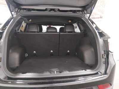 2024 Jeep Compass — photo 11 view