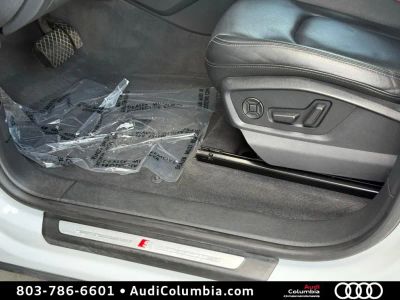 2021 Audi Q8 - Photo 22