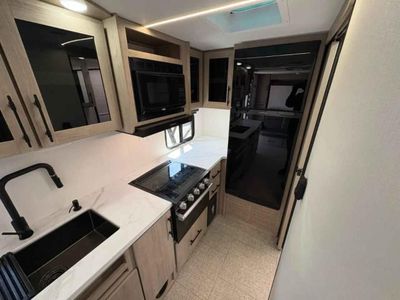 2025 Grand Design Imagine XLS - Photo 18