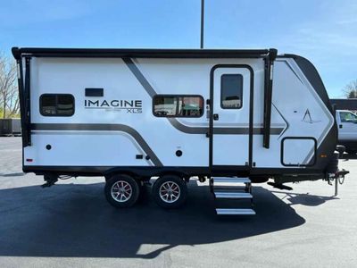 2025 Grand Design Imagine XLS - Photo 3
