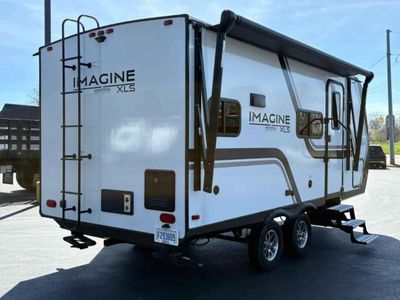 2025 Grand Design Imagine XLS - Photo 4