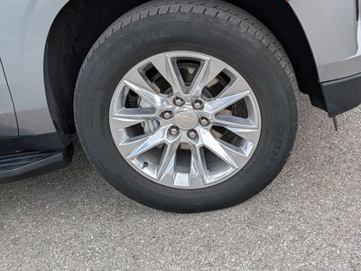2023 Chevrolet Suburban - Photo 19