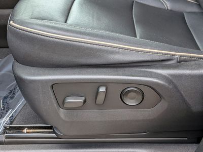 2023 Chevrolet Suburban - Photo 30