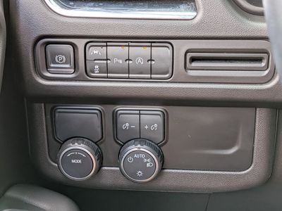 2023 Chevrolet Suburban - Photo 32