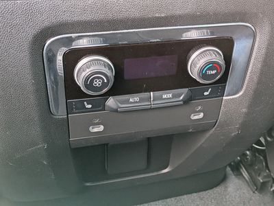 2023 Chevrolet Suburban - Photo 24