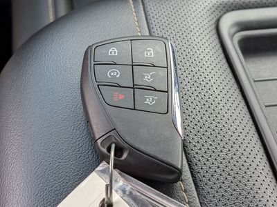 2023 Chevrolet Suburban - Photo 42