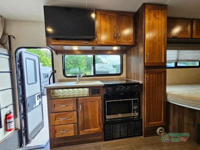 2020 Winnebago Vita - Photo 16