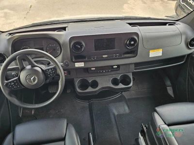 2020 Winnebago Vita - Photo 13