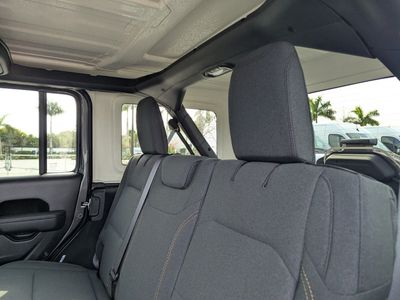 2026 Jeep Wrangler — photo 7 view