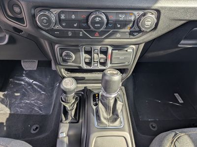 2026 Jeep Wrangler — photo 15 view