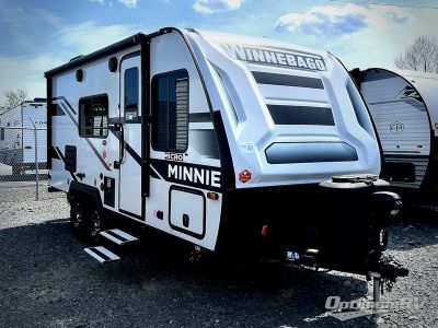 2024 Winnebago Micro Minnie — front three-quarter view