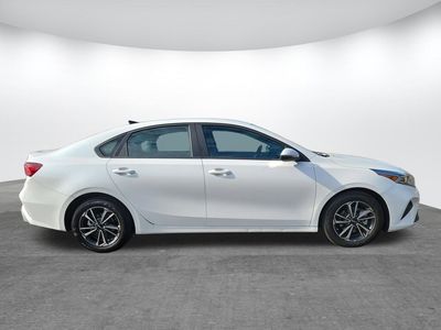 2024 Kia Forte - Photo 2