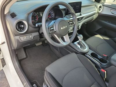 2024 Kia Forte - Photo 3