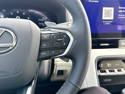 2026 Lexus IS - Photo 37