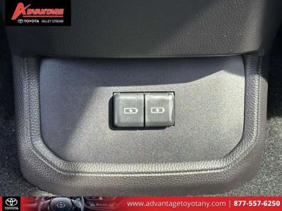 2026 Toyota Highlander — photo 16 view