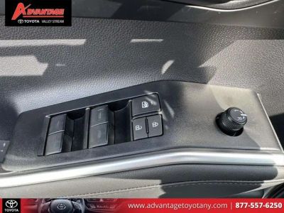 2026 Toyota Highlander — photo 21 view