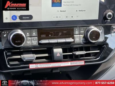 2026 Toyota Highlander — photo 35 view