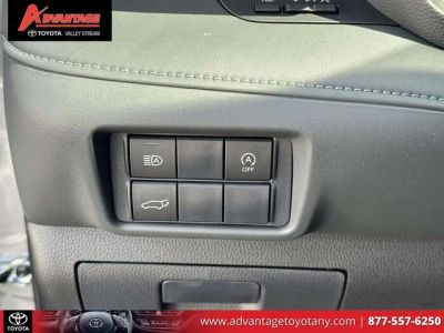 2026 Toyota Highlander — photo 25 view