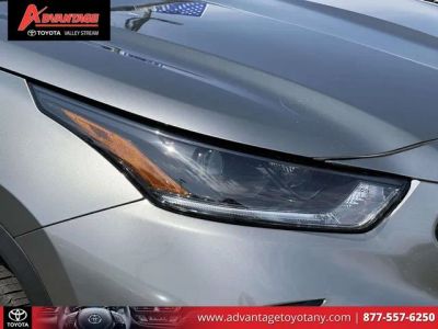 2026 Toyota Highlander — photo 10 view