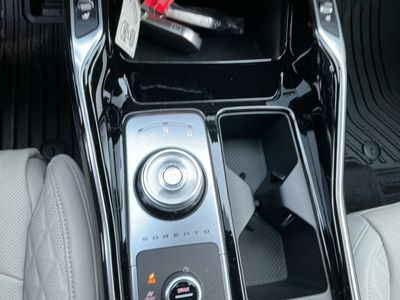 2026 Kia Sorento Hybrid - Photo 8