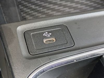 2025 Mercedes-Benz GLB - Photo 18