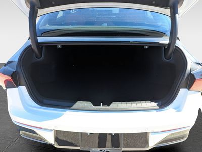 2026 Kia K5 — photo 8 view