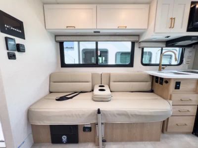 2027 Thor Motor Coach CHATEAU - Photo 6