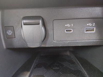 2024 Nissan Versa - Photo 18